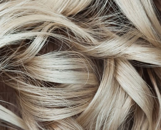Jak używać fioletowego szamponu do włosów blond?